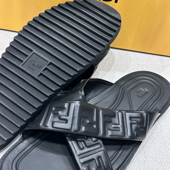Fendi Male Slides Size 13 - Picture 4 of 4